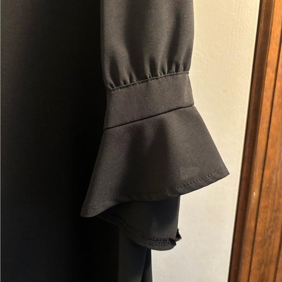 Women’s V neck black shift dress XXL (fits like XL) - Picture 4 of 4